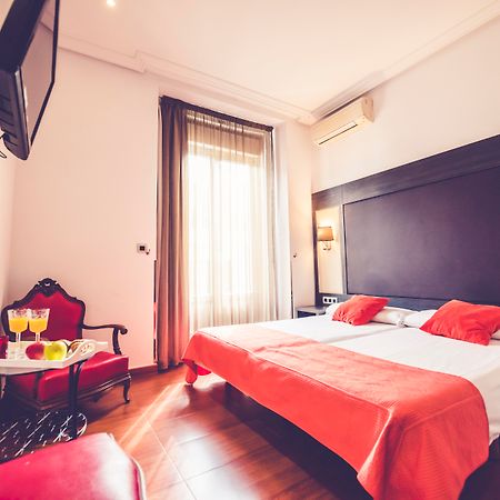 Hostal Sol Los Angeles Madrid Dış mekan fotoğraf