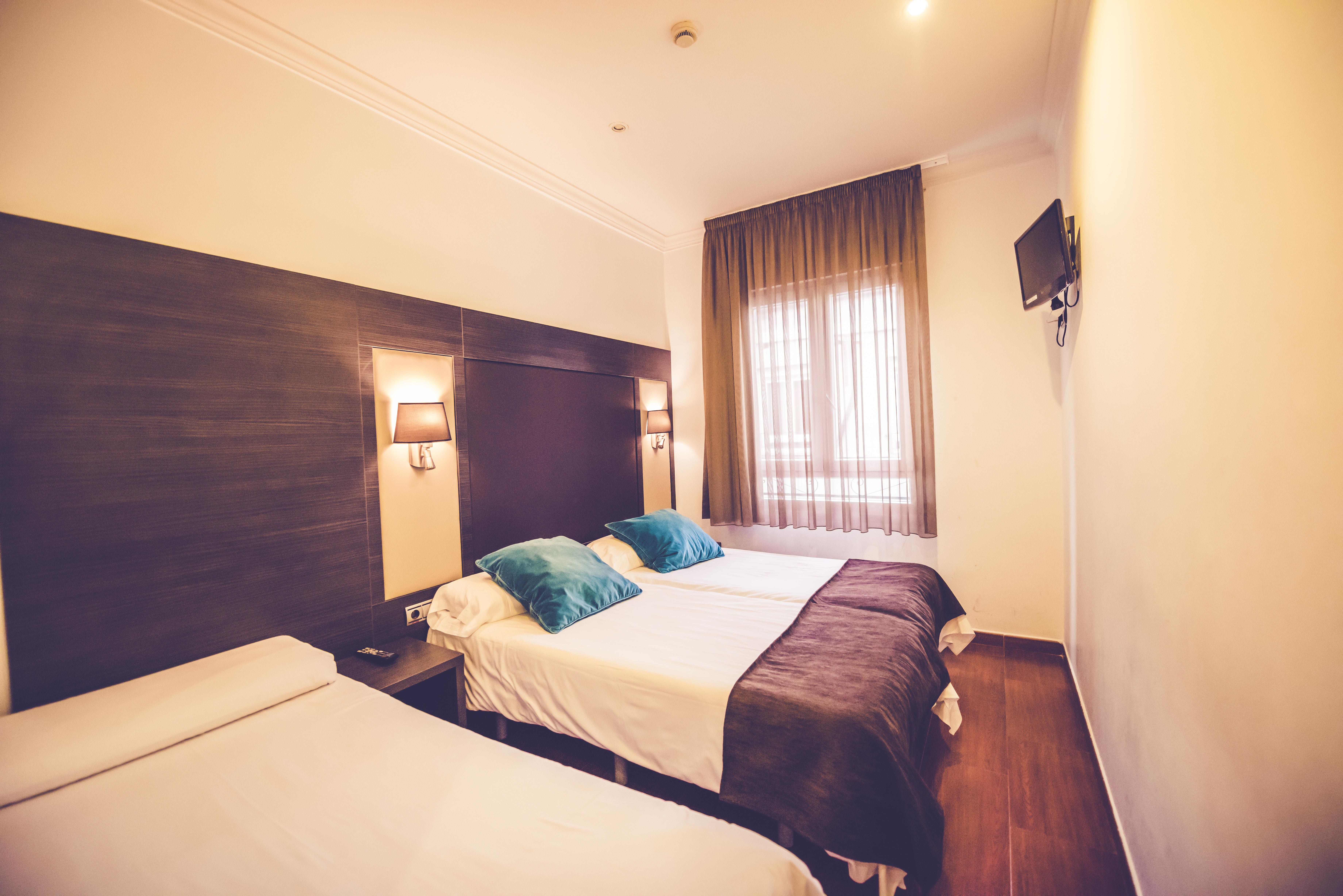 Hostal Sol Los Angeles Madrid Dış mekan fotoğraf