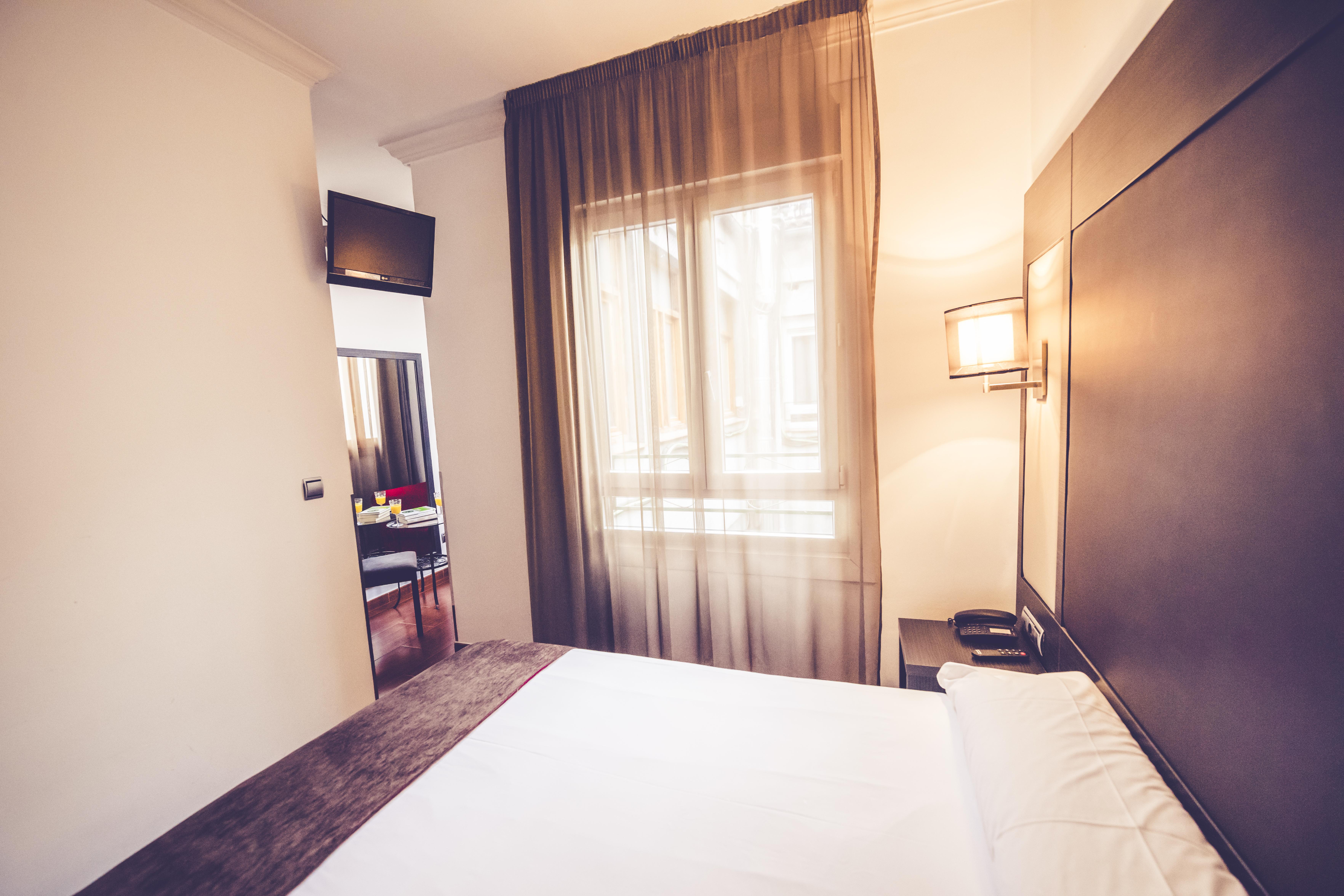 Hostal Sol Los Angeles Madrid Dış mekan fotoğraf