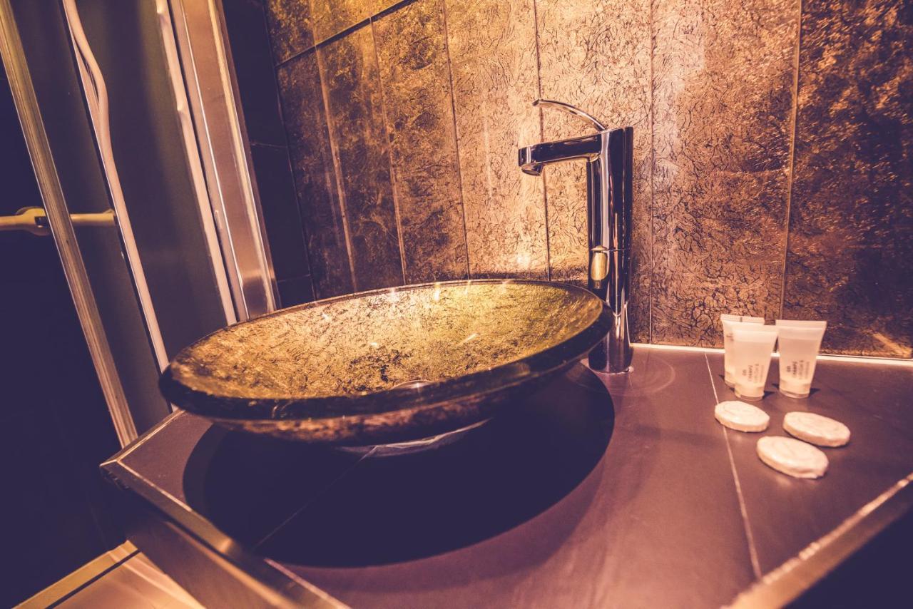 Hostal Sol Los Angeles Madrid Dış mekan fotoğraf