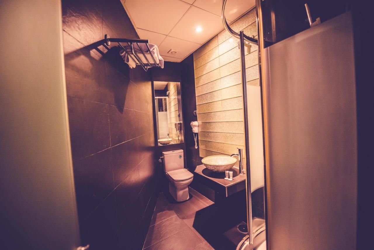Hostal Sol Los Angeles Madrid Dış mekan fotoğraf