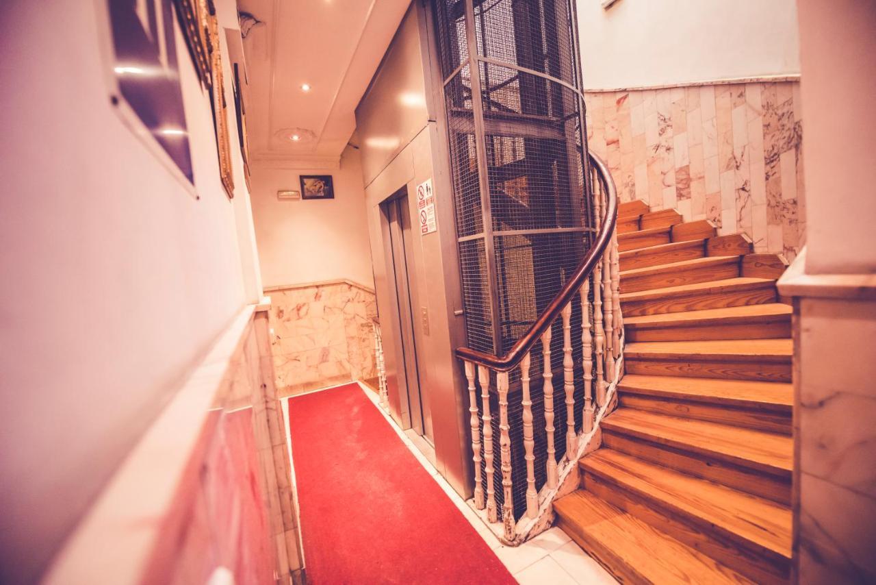 Hostal Sol Los Angeles Madrid Dış mekan fotoğraf