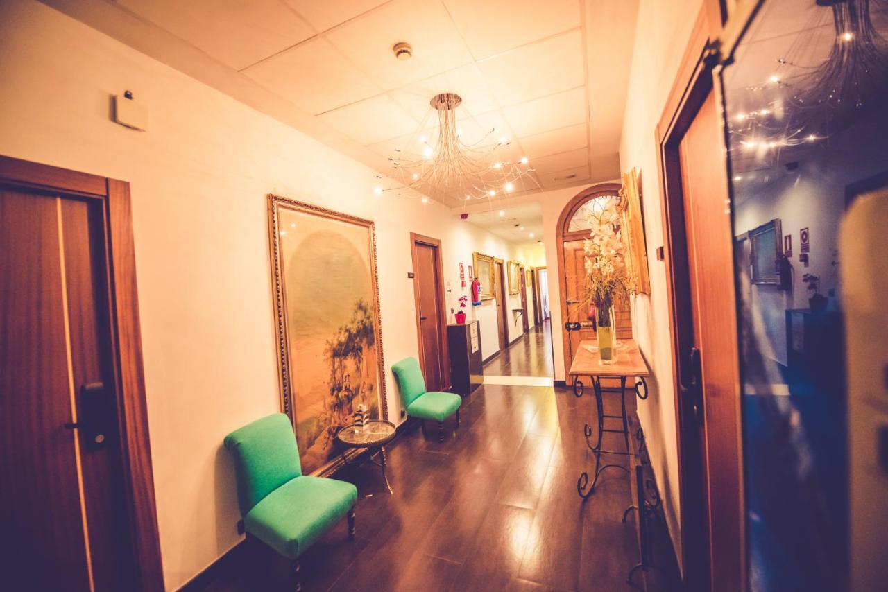 Hostal Sol Los Angeles Madrid Dış mekan fotoğraf
